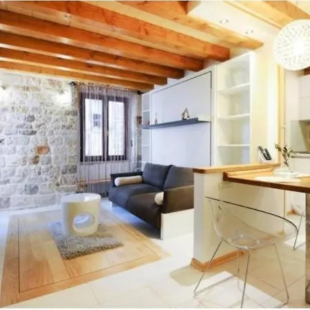 Apartment Capo Family & Capo Studio -Old Town-Parking Apartment *