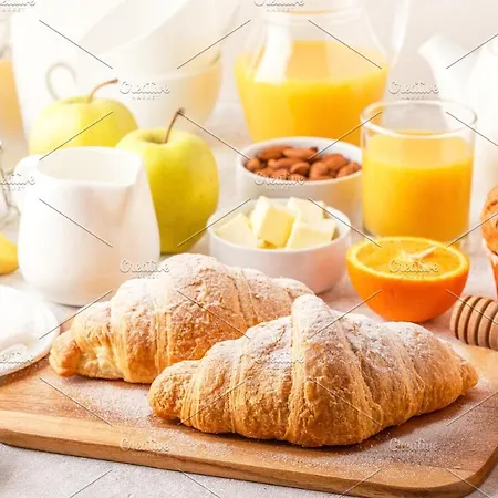 Capo Family & Capo -old Town-parking