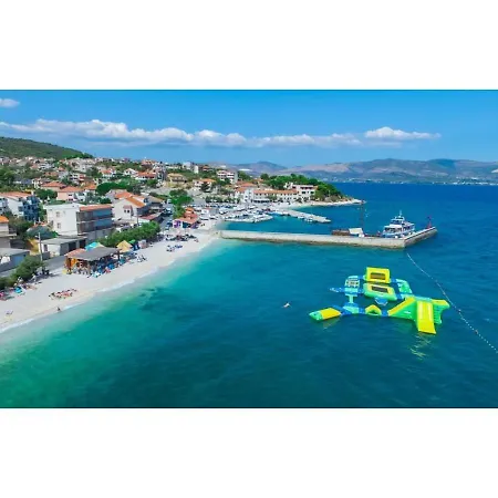 Capo Family & Capo -old Town-parking