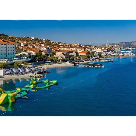 Capo Family & Capo -old Town-parking