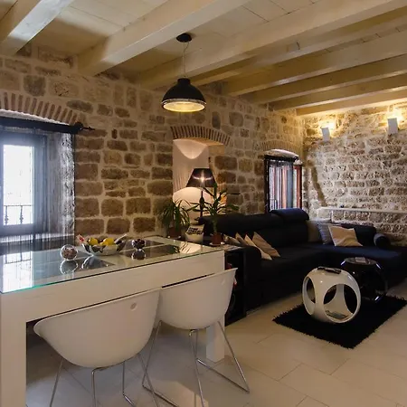 公寓 Capo Family & Capo -old Town-parking