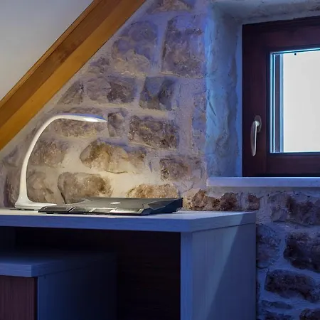 Capo Family & Capo -old Town-parking 公寓 *